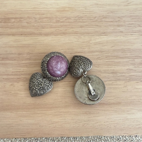 Vintage ClipOn Earrings - Picture 2 of 3